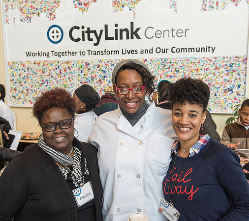 ctylnk17fndlykitchn_grad-4241